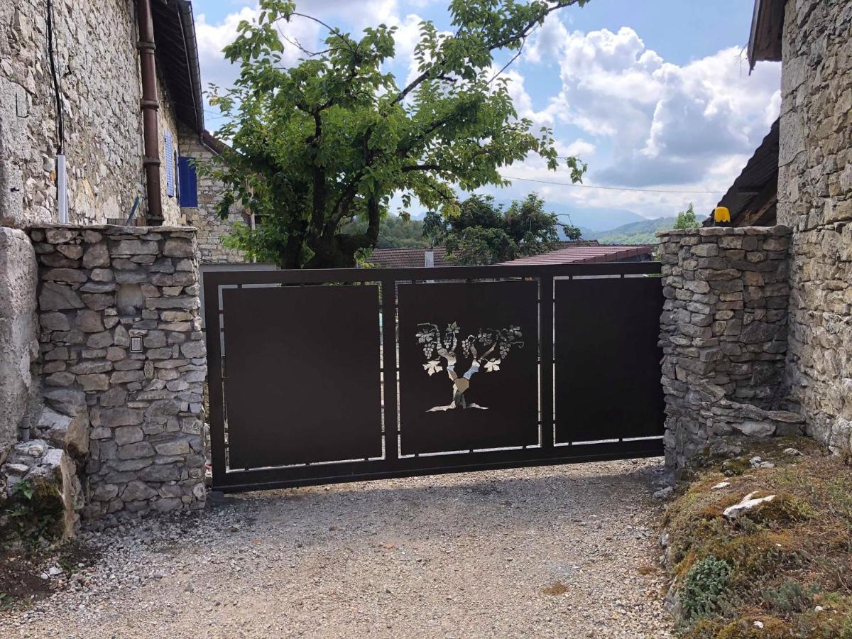 Le Clos Bo-M Marignieu Exteriör bild